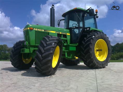 The John Deere 70 Tractor was manufactured in Iowa and Mexico from 1958 to 1960 as a row crop tractor. . John deere 4240s